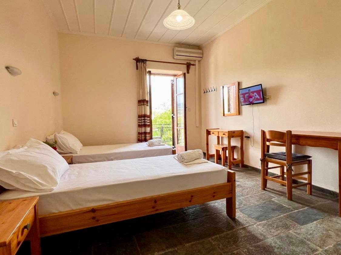 Kastro Aggeliki Apartamento Kardamyli Exterior foto